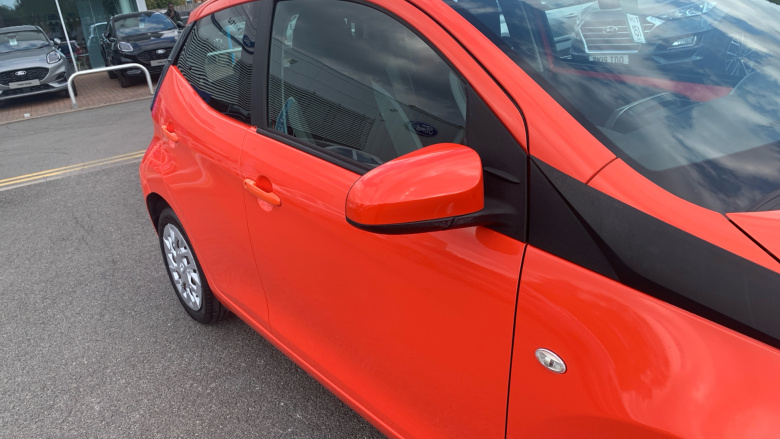 Toyota Aygo 1.0 VVT-i X-Play 5dr Petrol Hatchback